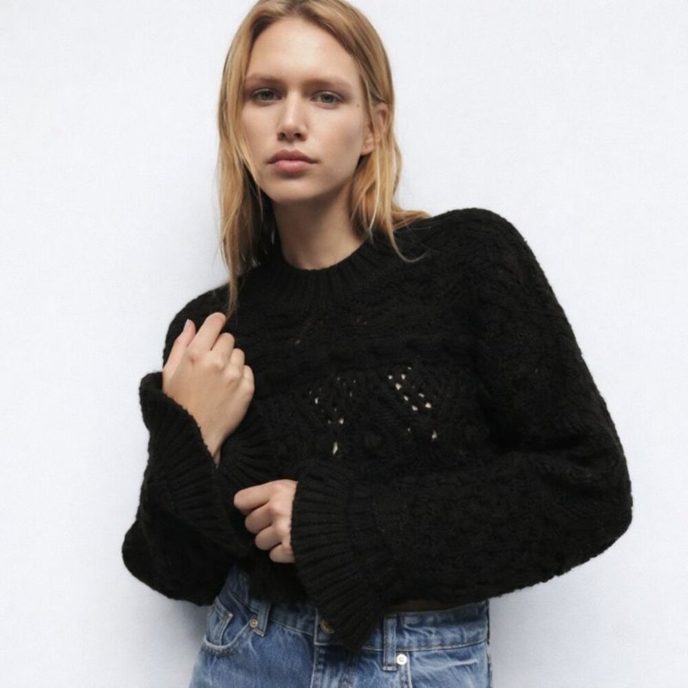 Zara Cropped Knit Sweater‎ Small